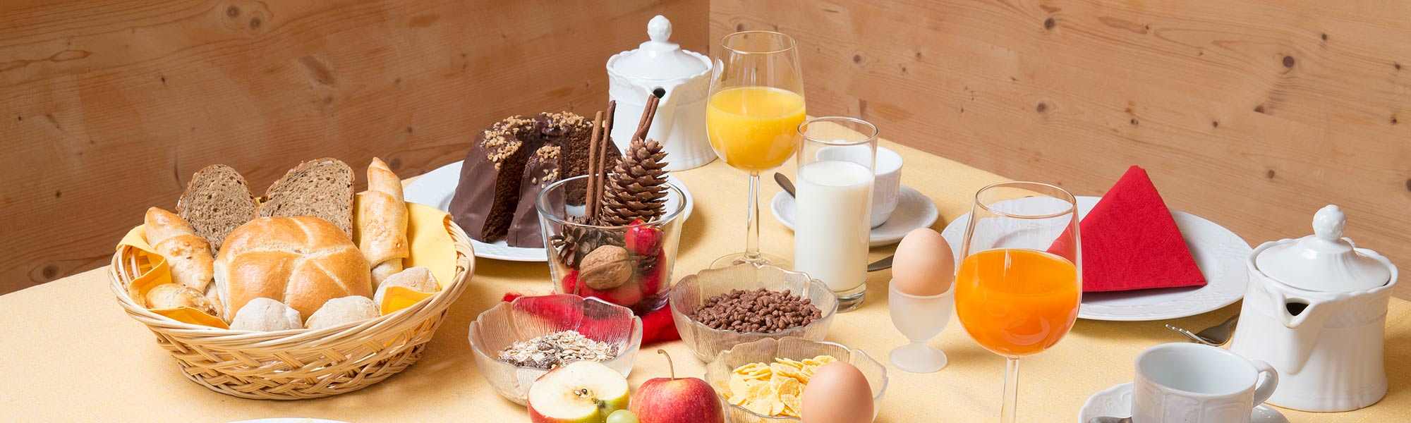 Frühstück bei Familie Bischofer Urlaub in Alpbach